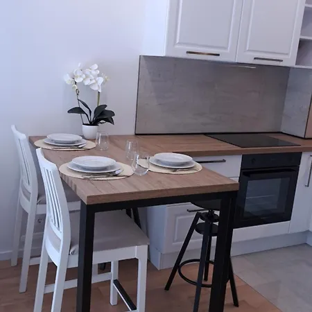 Terrace & Free Parking Split